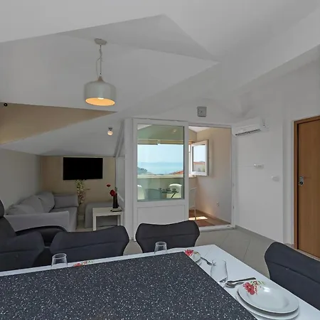 Apartament View *